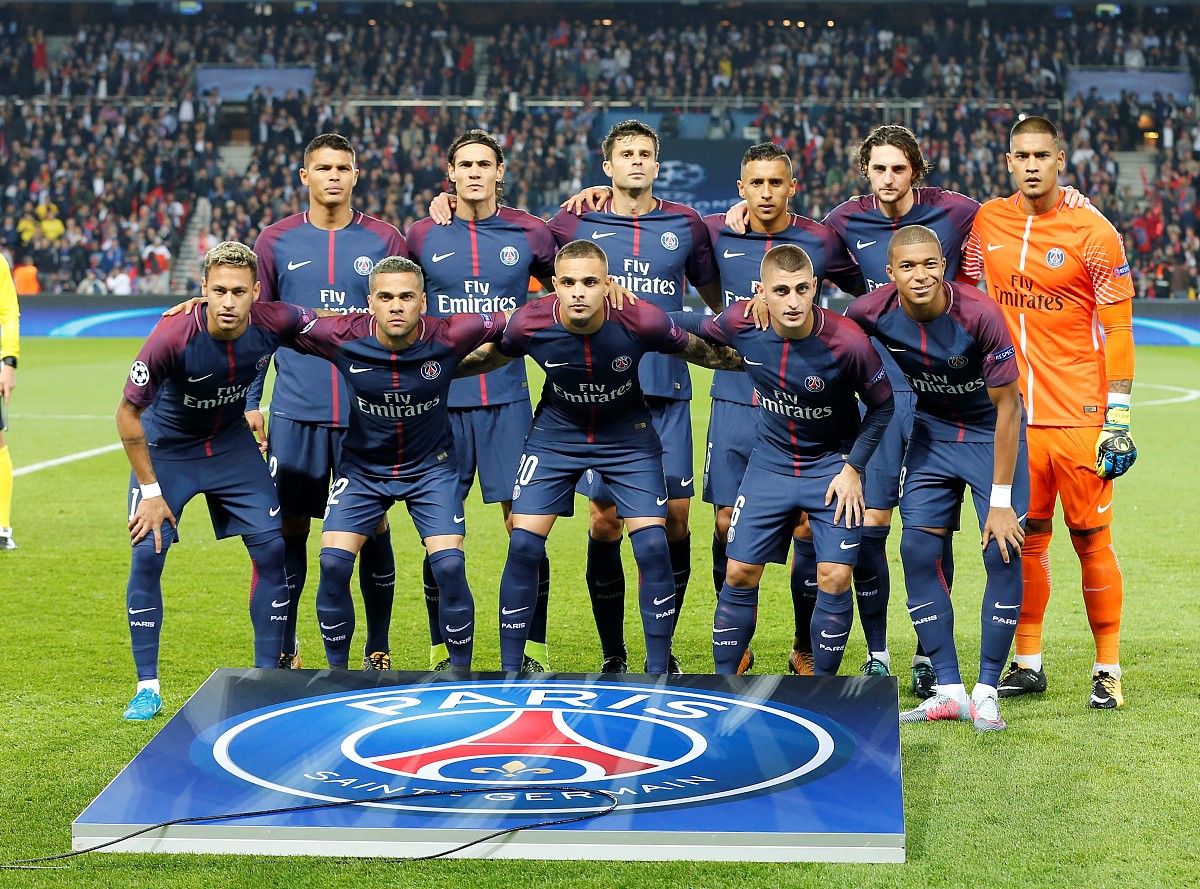 半岛体育入口-里昂主场对阵圣埃蒂安，双方拼尽全力