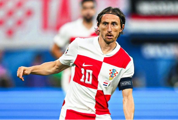 克罗地亚队成功晋级,表现抢眼 克罗地亚队成功晋级,表现抢眼