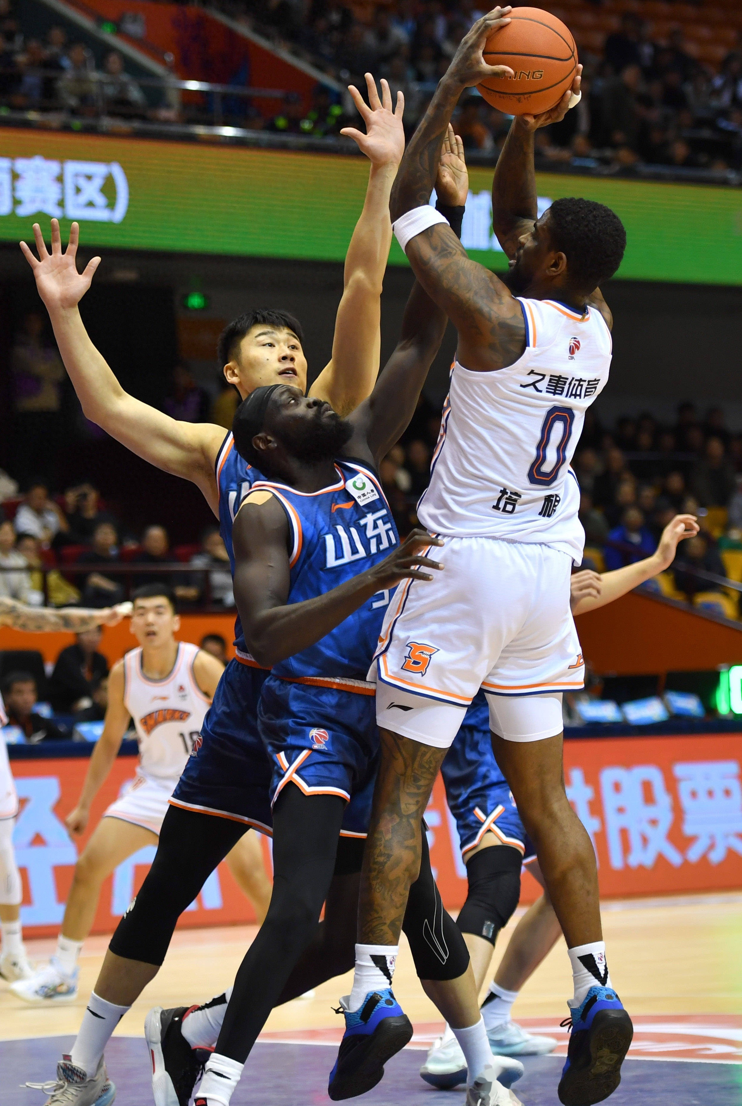 江苏男篮欲取八连胜,挑战山东队 江苏男篮欲取八连胜,挑战山东队