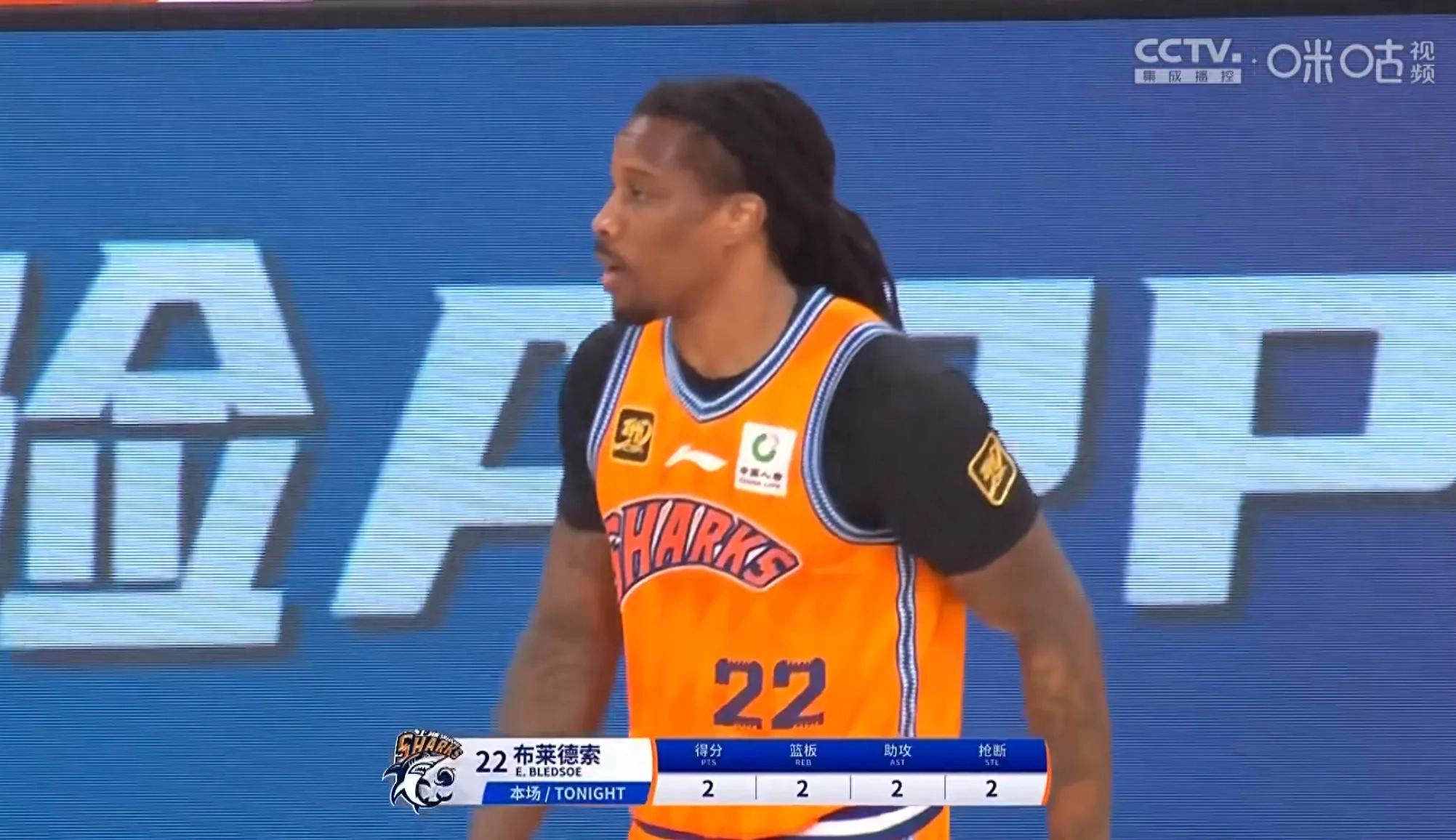 半岛体育电竞-上海男篮遭遇失利，寻找反击之路的简单介绍