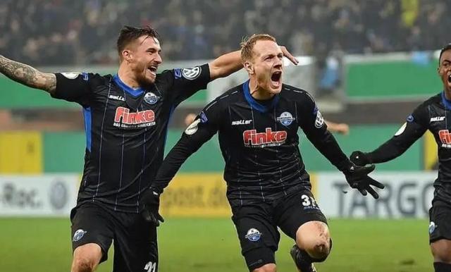 关于柏林赫塔四球大胜法兰克福，实现三连胜的信息