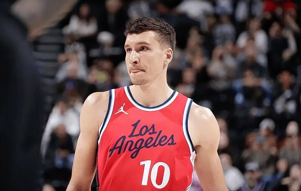 快船客场逆转步行者,延续胜势 快船客场逆转步行者,延续胜势